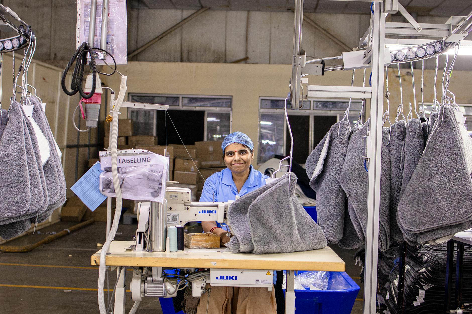 Laxmi labeling machine
